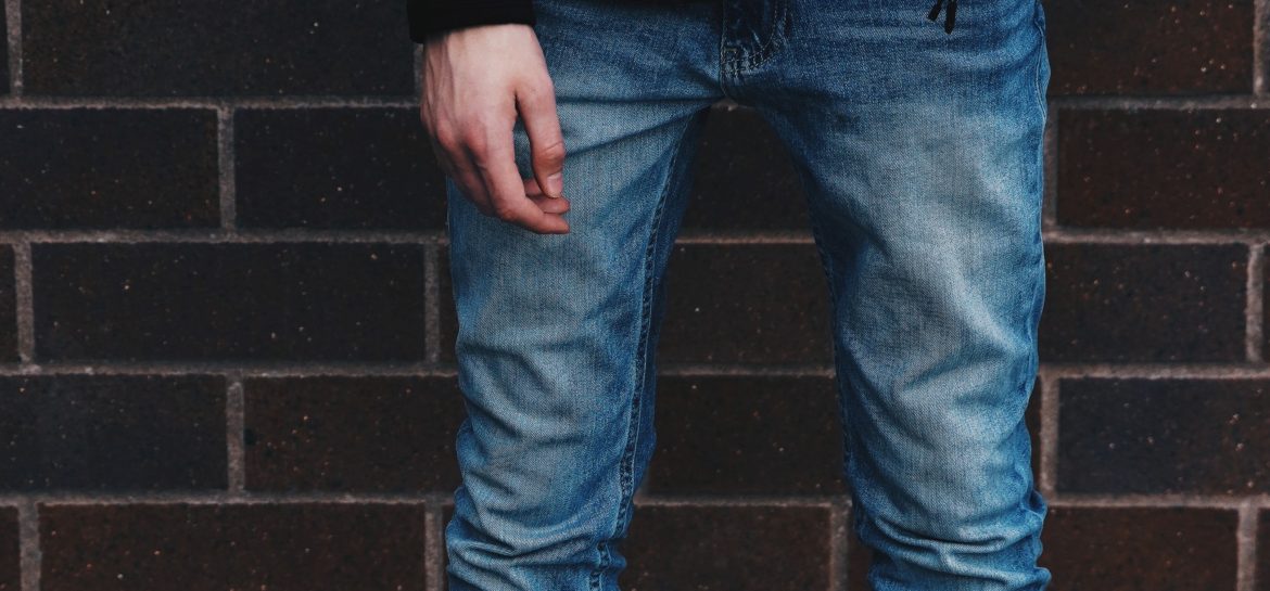 męskie jeansy